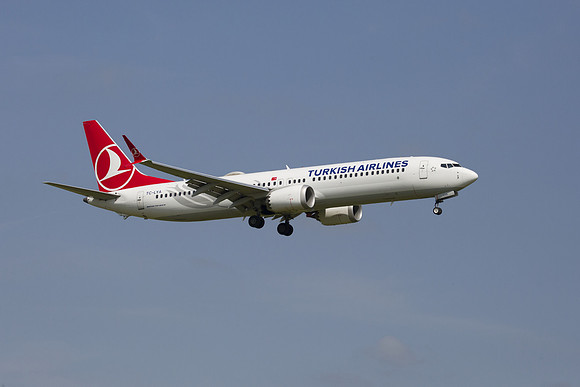 Boeing 737-9 MAX (TC-LYA) Turkish Airlines