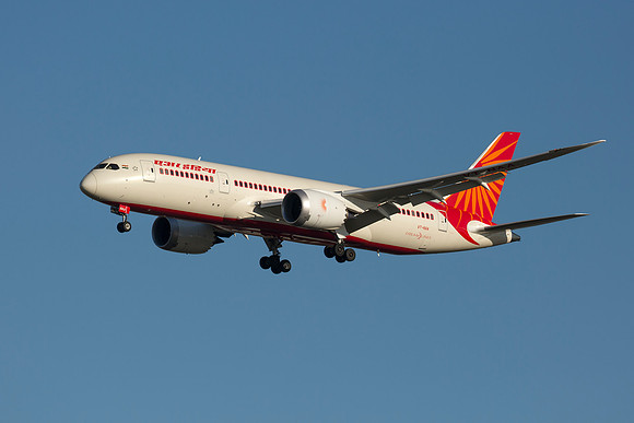 Boeing 787-8 Dreamliner (VT-NAA) Air India