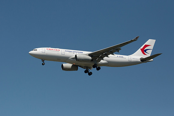 Airbus A330-243 (B-6545) China Eastern Airlines