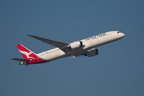 Boeing 787-9 Dreamliner (VH-ZNF) Qantas