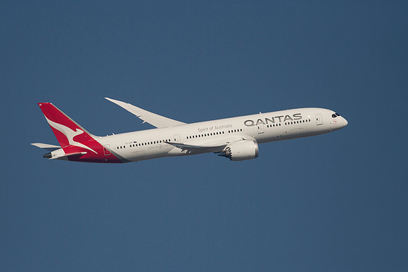 Boeing 787-9 Dreamliner (VH-ZNF) Qantas