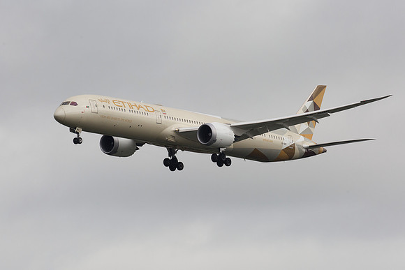 Boeing 787-10 Dreamliner (A6-BMC) Etihad Airways