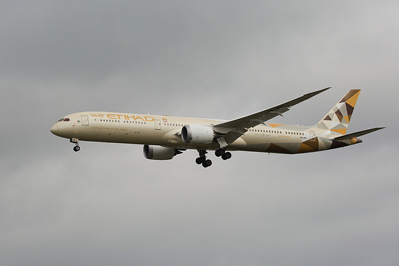 Boeing 787-10 Dreamliner (A6-BMC) Etihad Airways