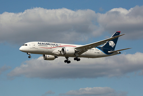 Boeing 787-8 Dreamliner (XA-AMR) Aeromexico