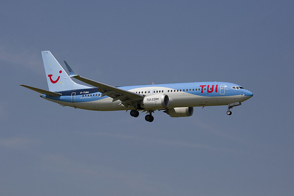 Boeing 737-8 MAX (G-TUMA) TUI