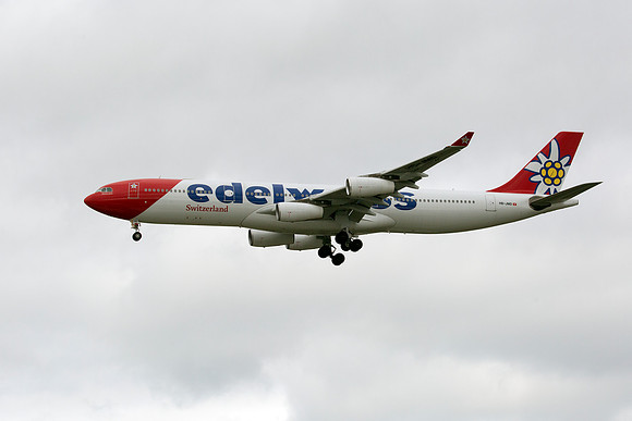 Airbus A340-313 (HB-JMD) Edelweiss Air