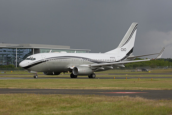 Boeing 737-700 BBJ (N737CC) Mid East Jet
