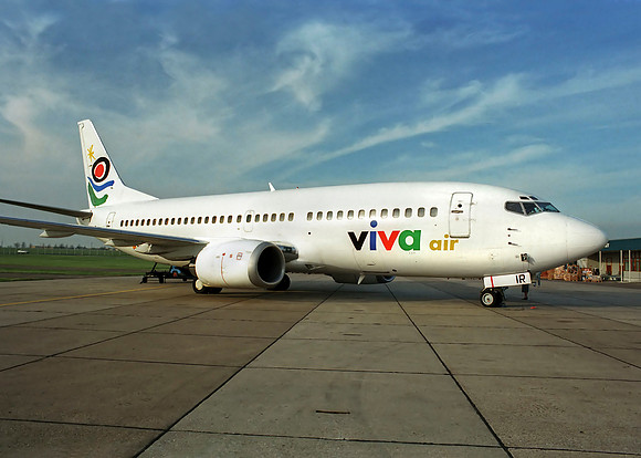 Boeing 737-3Q8 (EC-EIR) Viva Air