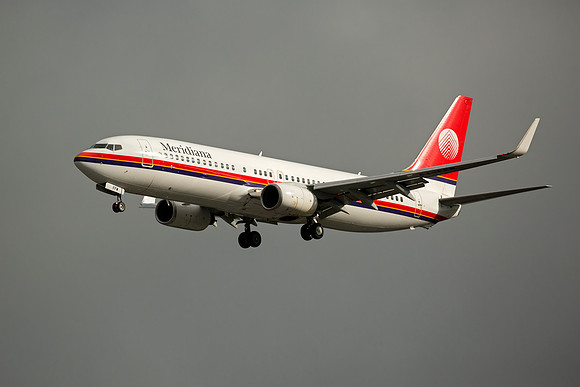 Boeing 737-85F (EI-FFW) Meridiana